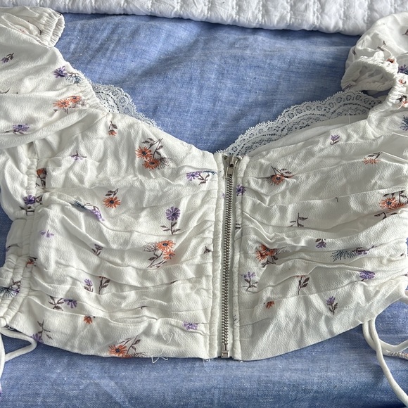 cropped zip up top - Picture 2 of 2